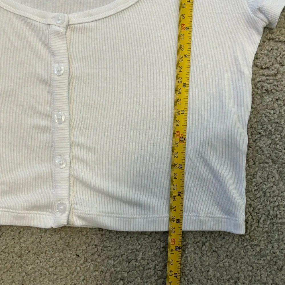 Aritzia Sunday Best Holly Top Button Front Cropped Rib T-Shirt White Crop Top S - Picture 14 of 14